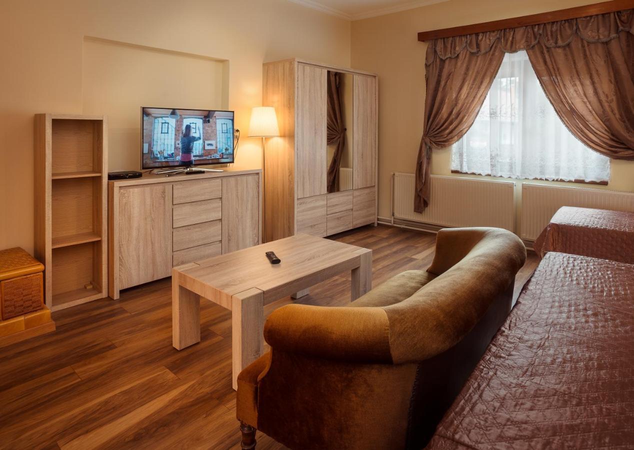 Honti Apartmanhaz Visegrád Exteriör bild